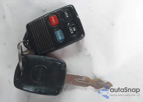 1997 Ford Mustang из США, поврежденный, VIN 1FALP4045VF110894